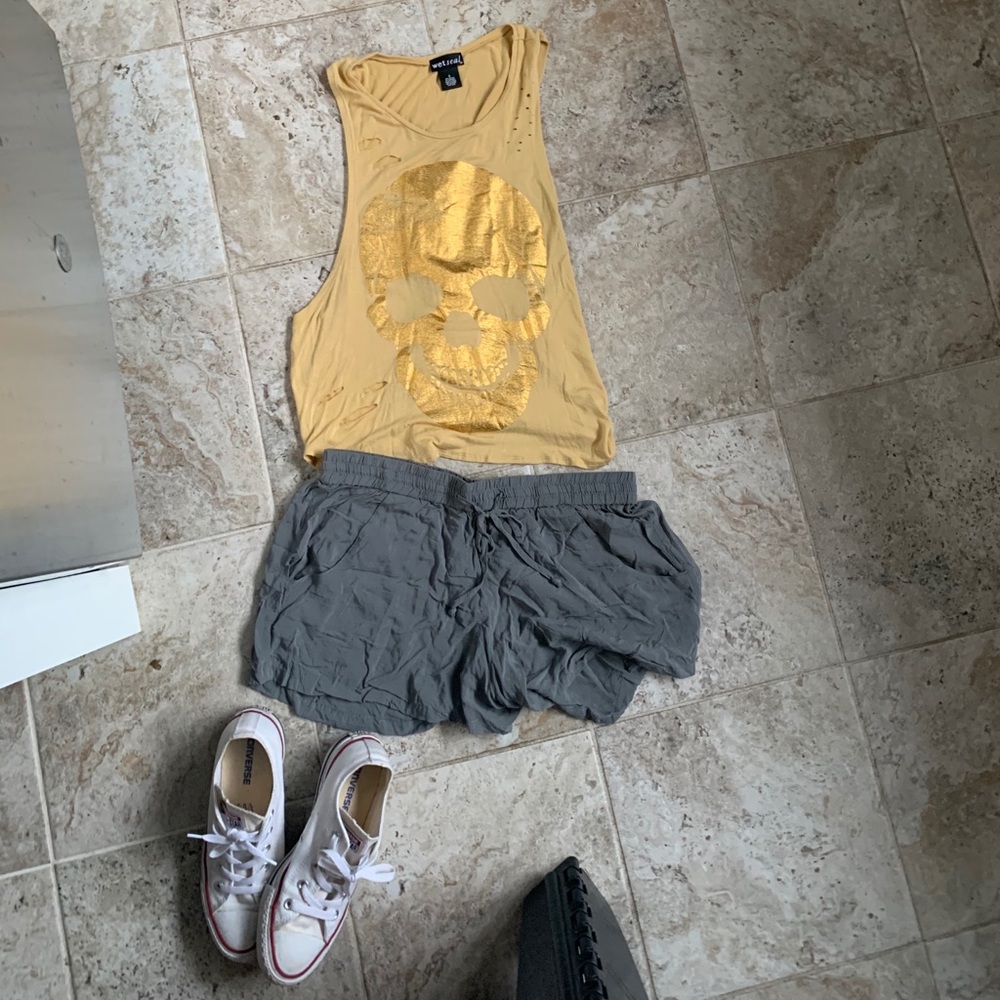 Elastic shorts